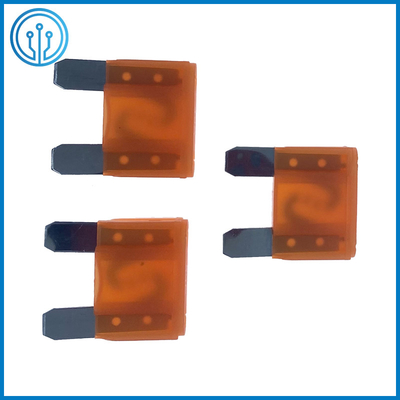Withstand High Temperature PA66 Nylon Housed Auto Fuse 40A 32V For Automotive Passenger Car